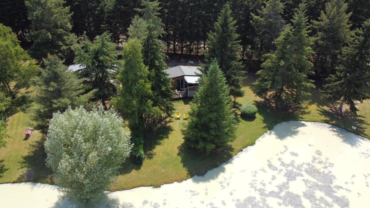 Chalet La Perche Au Bord De L'Eau Lion-en-Sullias Екстер'єр фото